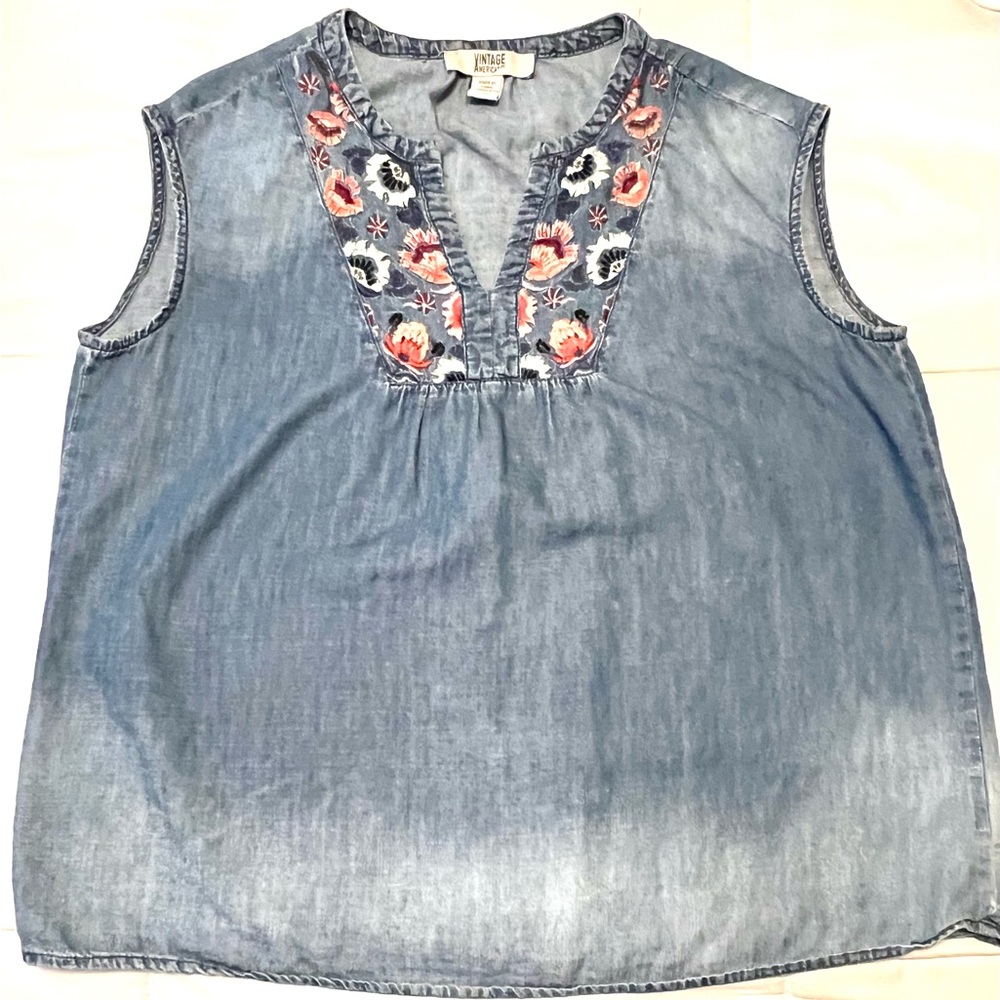 Vintage America Blue‎ Denim Chambray Sleeveless Top with Floral Embroidery-Med